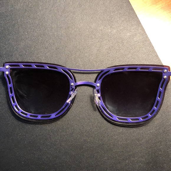 Tory Burch Sunglasses Cobalt Blue Gradient Lense - Picture 2 of 11